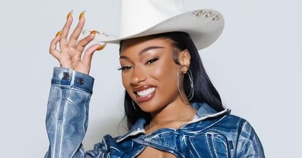 outfit thể thao của Megan Thee Stallion