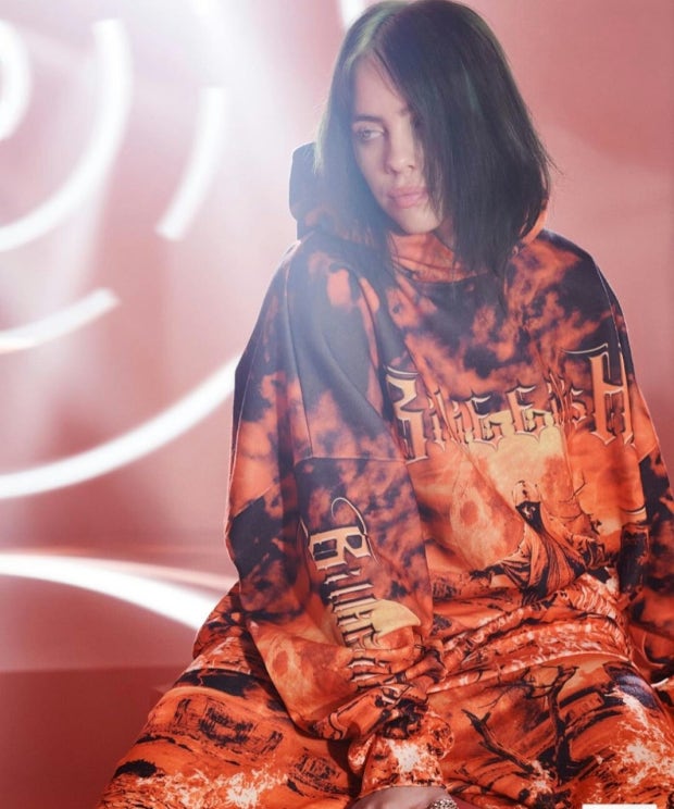 outfit thể thao của Billie Eilish 0019