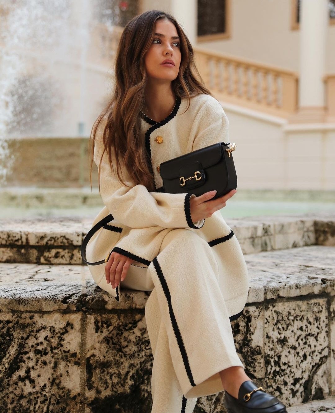 outfit thể thao của Emma Chamberlain 0034