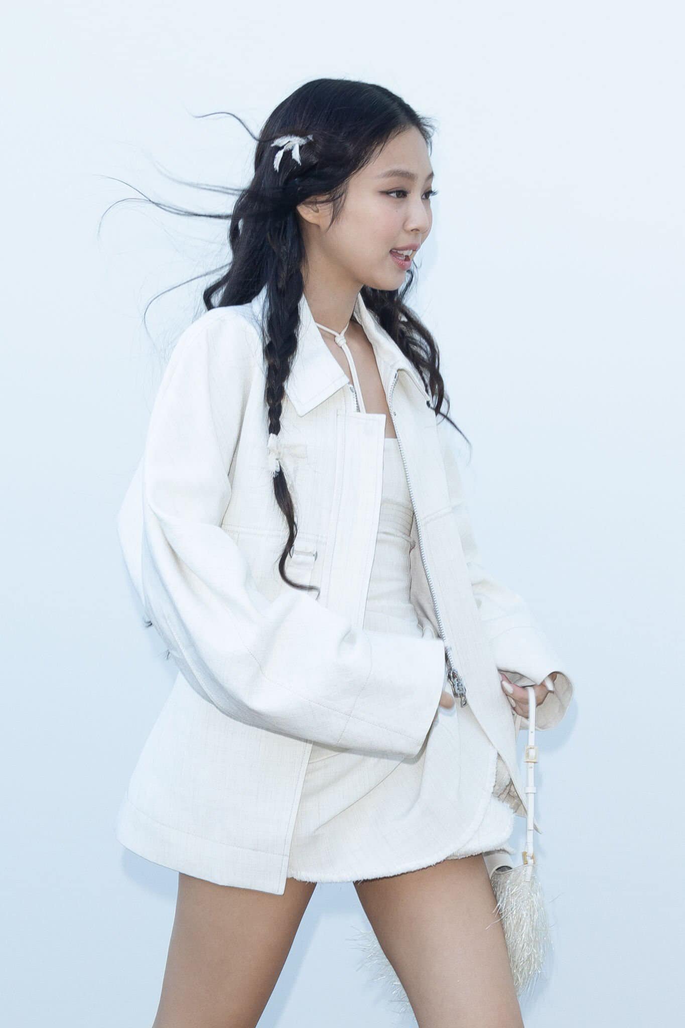 outfit thể thao của Emma Chamberlain 0049