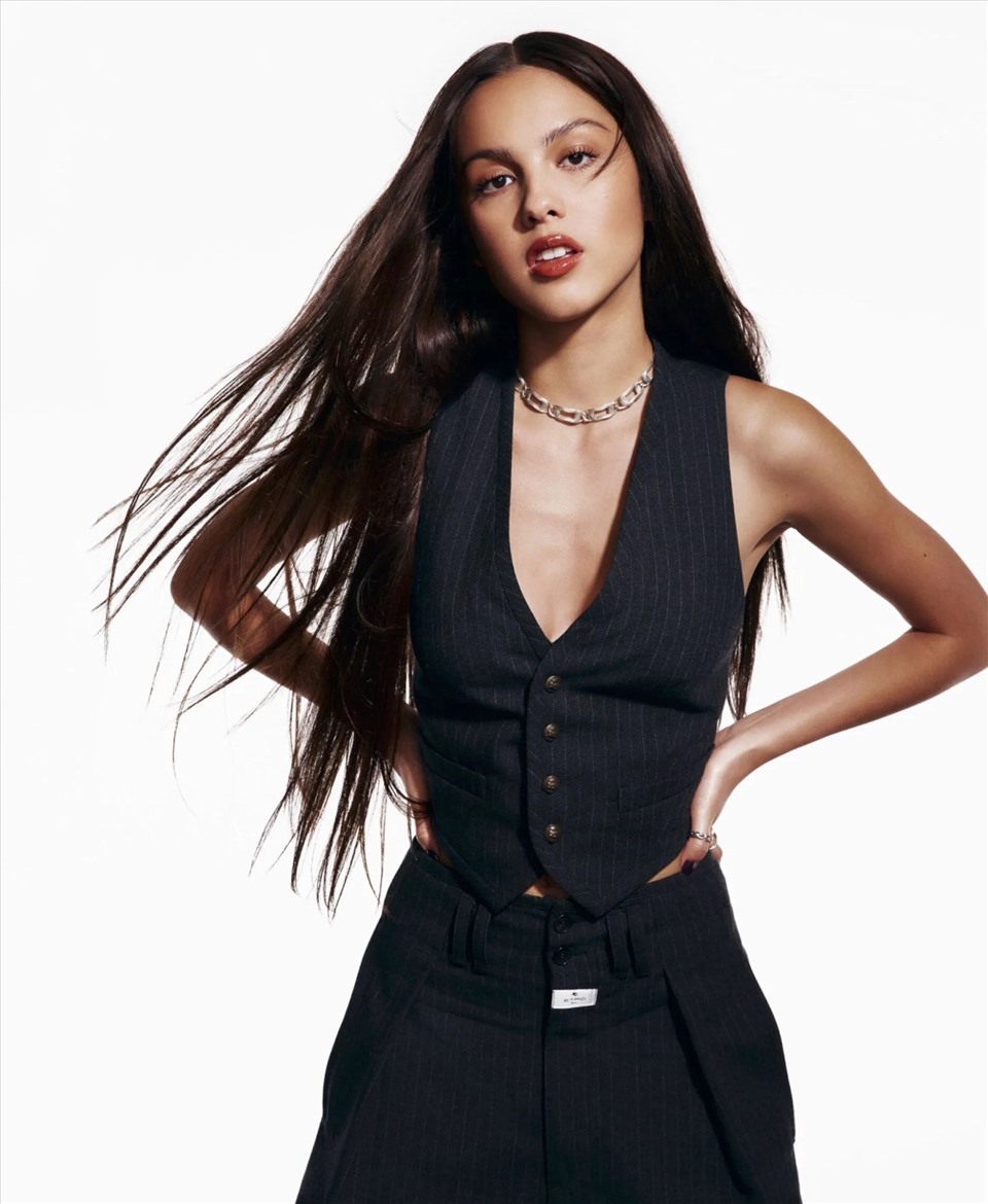 outfit thể thao của Olivia Rodrigo 0022