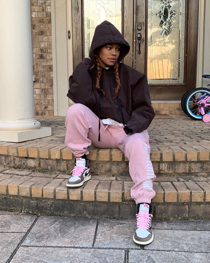 outfit thể thao của Teyana Taylor 0040