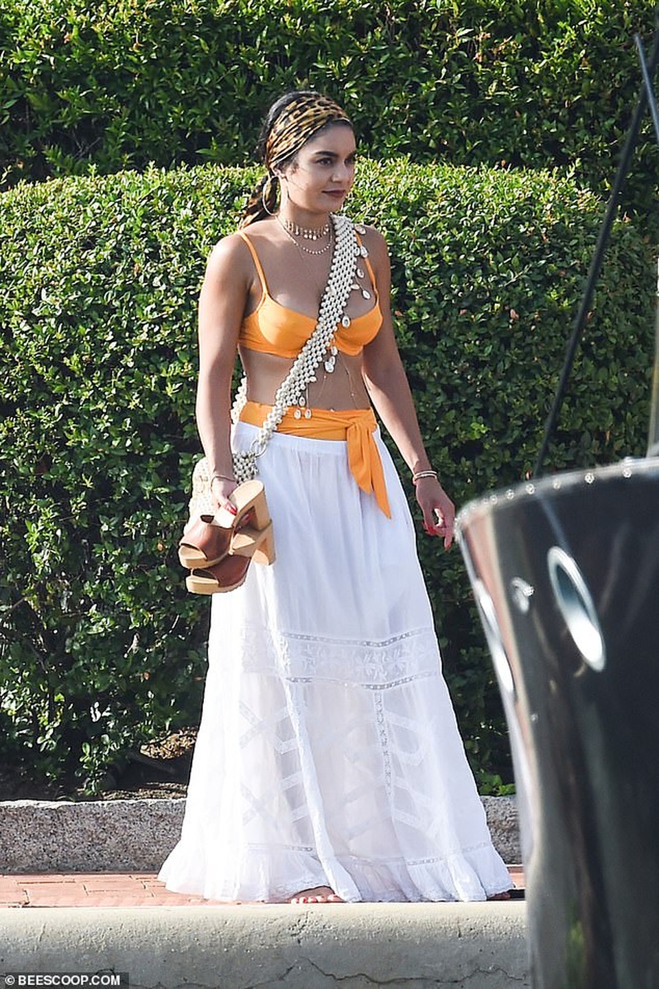outfit thể thao của Vanessa Hudgens 0035