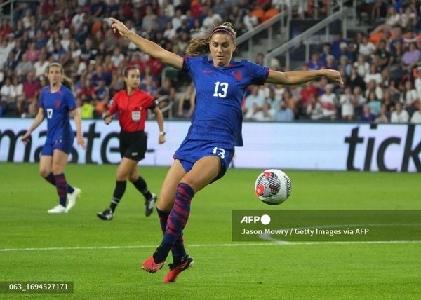 thời trang Alex Morgan 0011