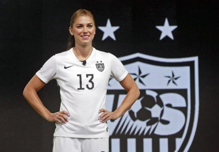 thời trang Alex Morgan 0013