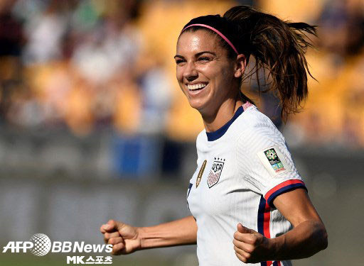thời trang Alex Morgan 0026