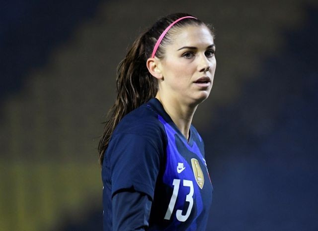 thời trang Alex Morgan 0043