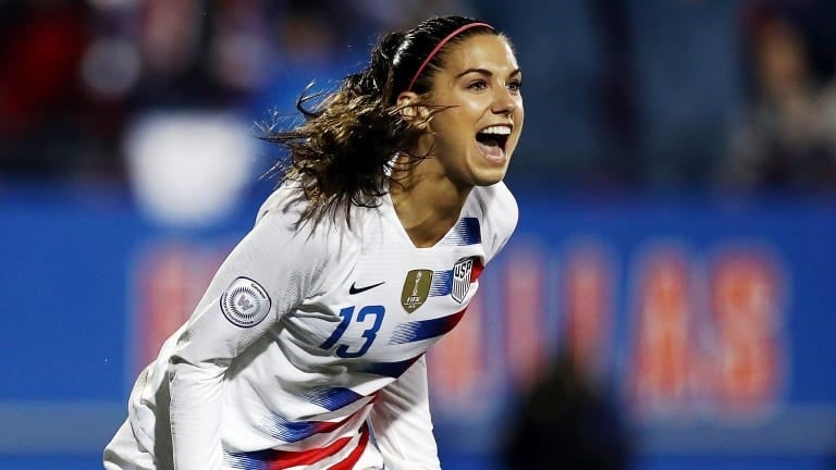 thời trang Alex Morgan 0046