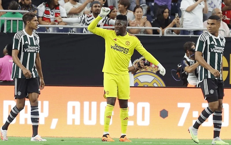 thời trang André Onana 0043