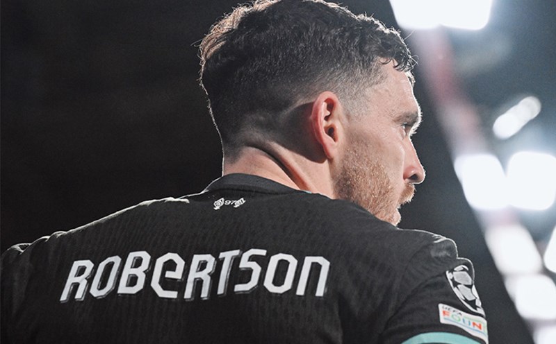 thời trang Andy Robertson
