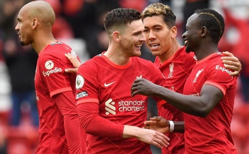 thời trang Andy Robertson 0046