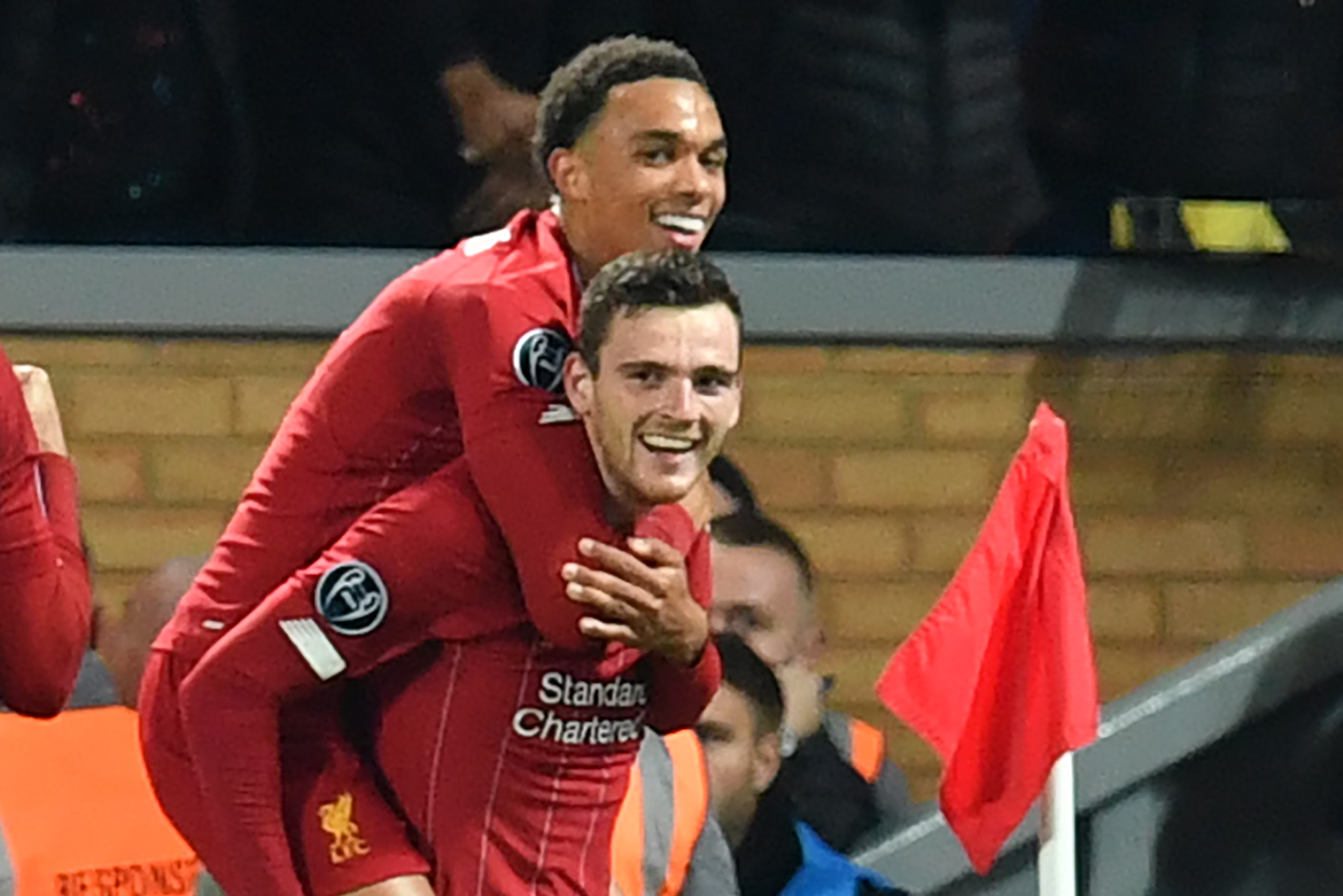 thời trang Andy Robertson 0047