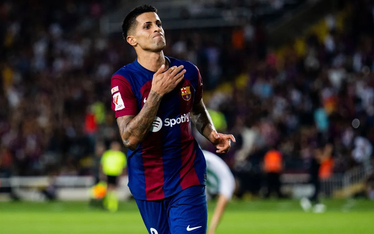 thời trang João Cancelo 0011