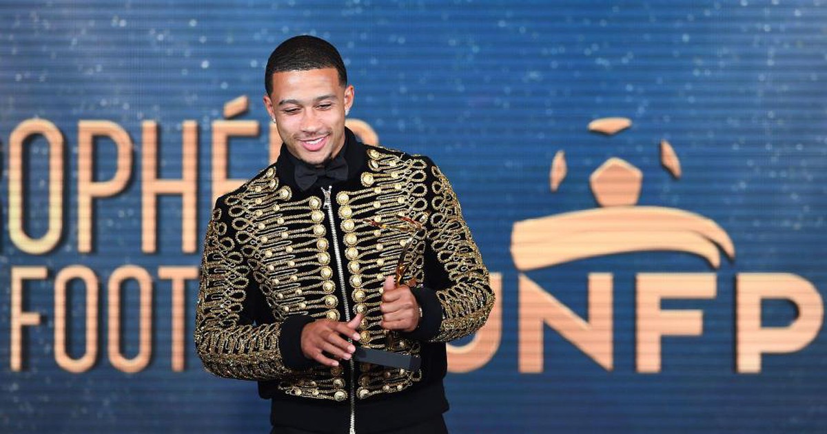 thời trang Memphis Depay