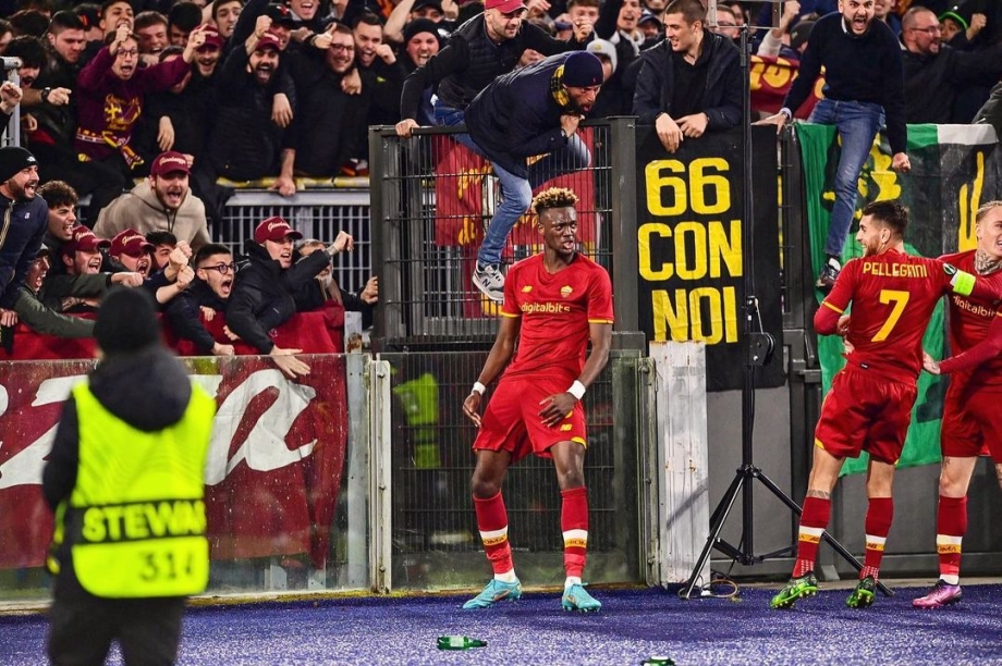 thời trang Tammy Abraham 0028
