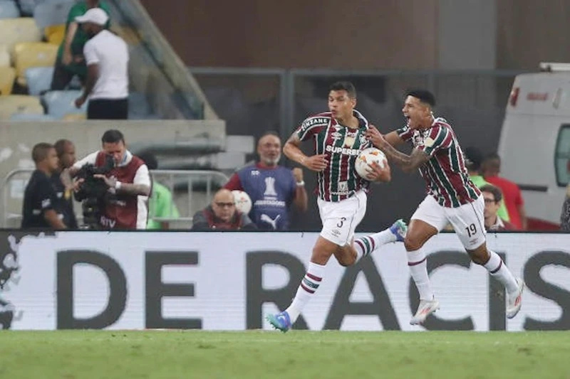 thời trang Thiago Silva 0024